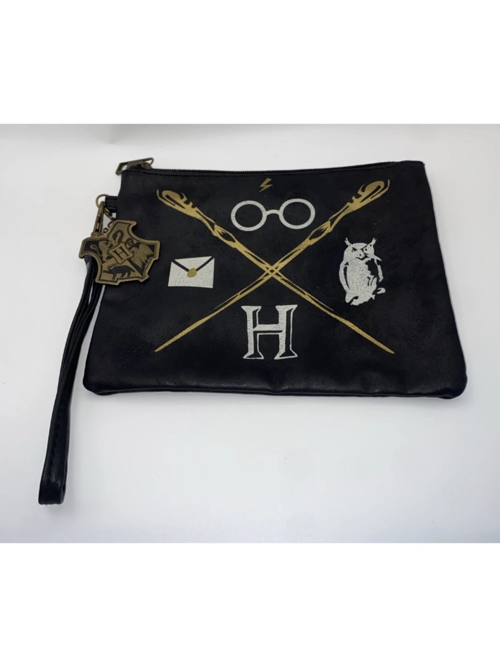 Harry Potter Hogwarts Wristlet Clutch Zipper Bag Purse with HP Crest Logo Charm
